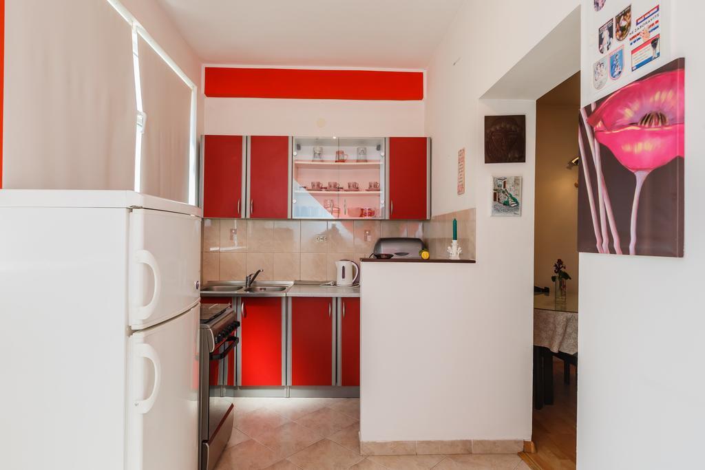 Apartma Ante *